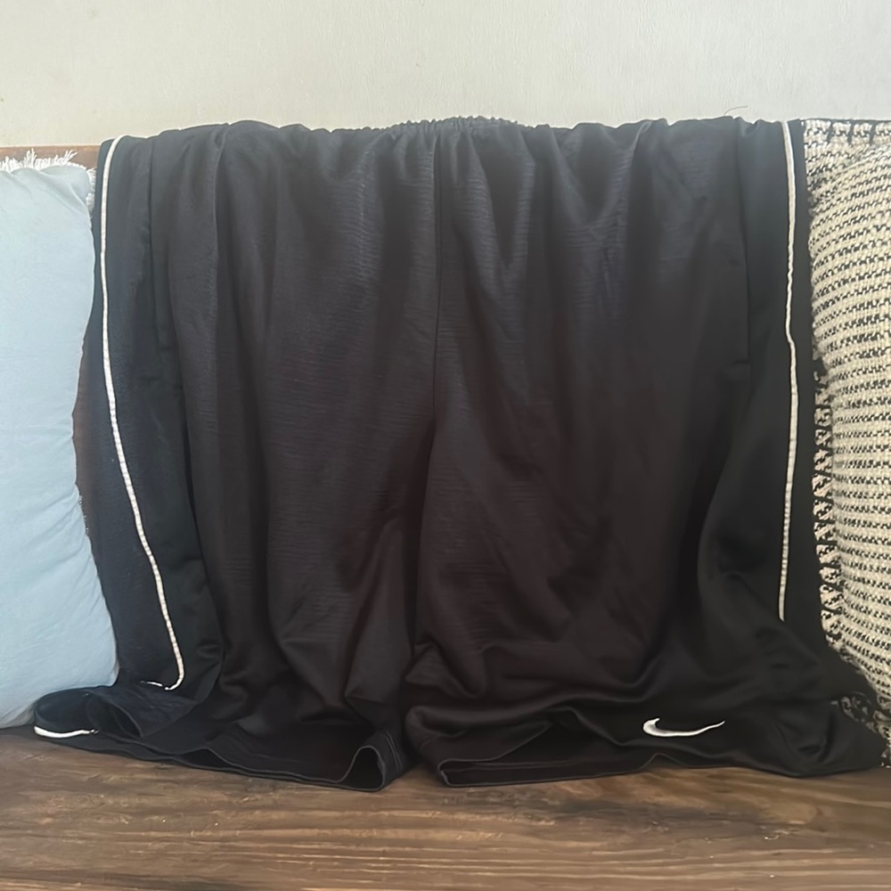 men’s vintage nike shorts